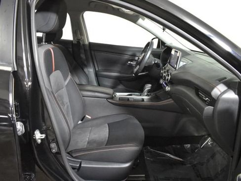 Certified 2021 Nissan Sentra SR FWD image 32