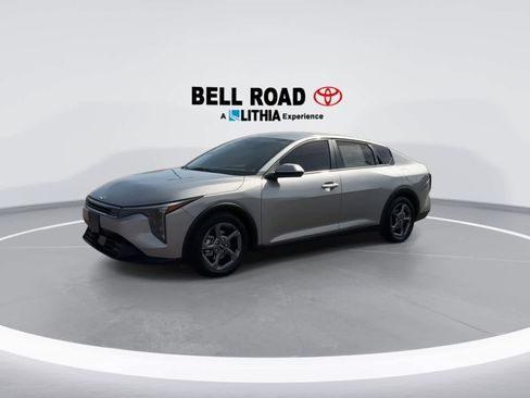 Used 2025 Kia K4 LXS image 4