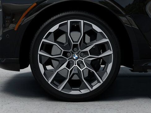 New 2027 BMW X7 xDrive40i w/ M Sport Package AWD/4WD image 7