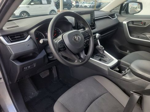 Used 2021 Toyota RAV4 LE image 18
