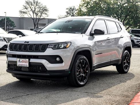 New 2026 Jeep Compass Latitude image 6