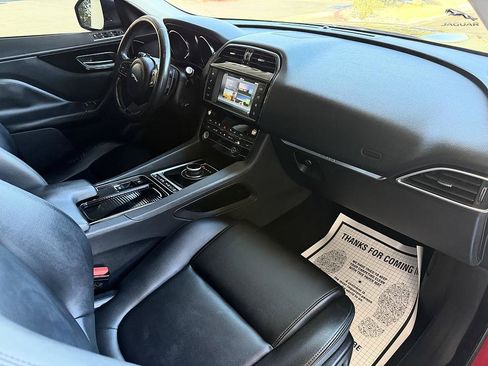 Used 2018 Jaguar F-PACE Premium AWD/4WD image 13