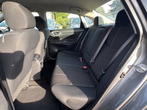 Used 2015 Nissan Sentra S image 15