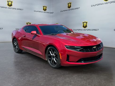 Used 2020 Chevrolet Camaro LT RWD image 7