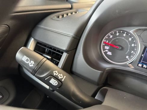 Used 2024 GMC Terrain SLE FWD image 25