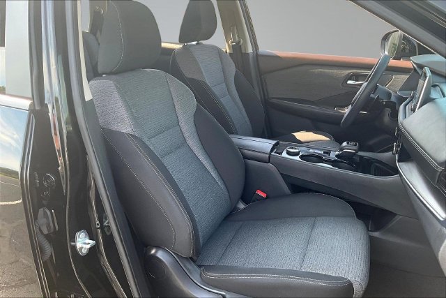 Used 2022 Nissan Rogue SV AWD/4WD image 28