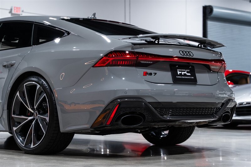 Used 2021 Audi RS 7 Sportback w/ Carbon Optic Package AWD/4WD image 17