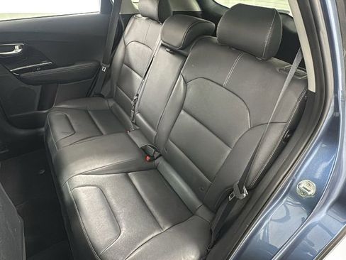 Used 2022 Kia Niro Touring Special Edition image 12