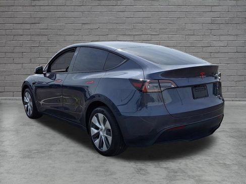 Used 2023 Tesla Model Y Long Range AWD/4WD image 7