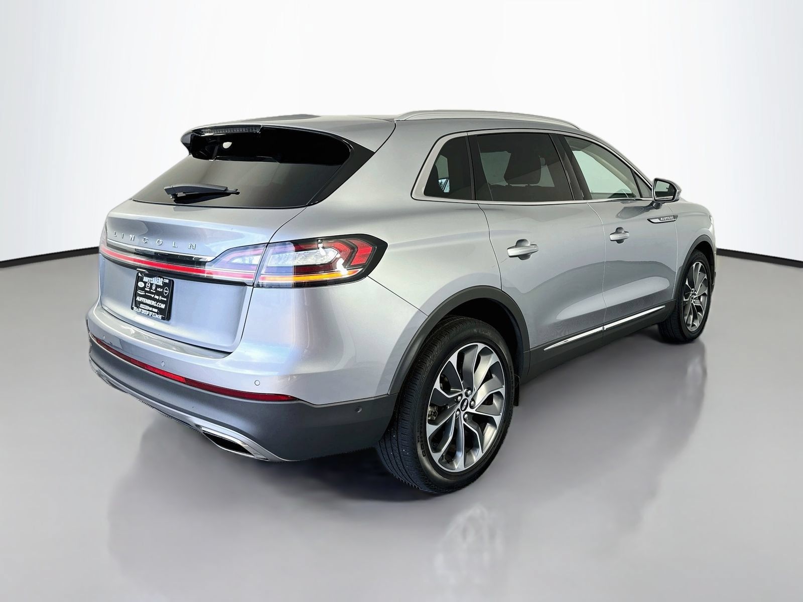 Used 2022 Lincoln Nautilus Reserve w/ Equipment Group 201A AWD/4WD image 7