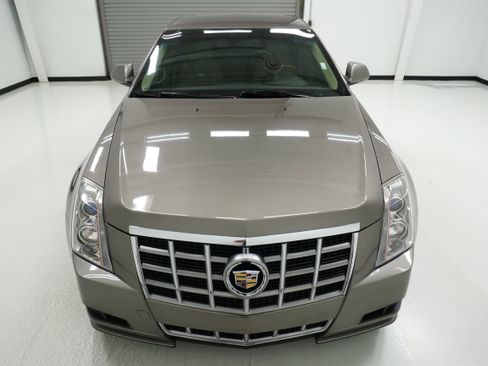 Used 2012 Cadillac CTS Luxury image 2