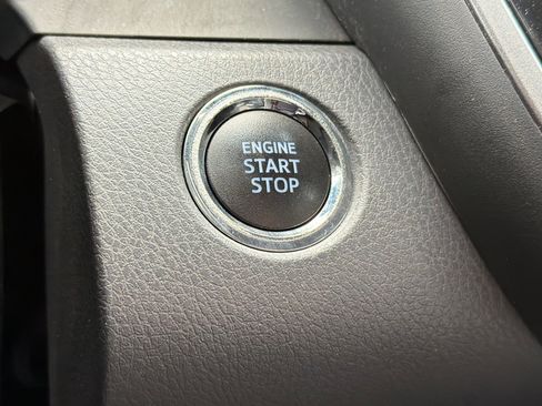 Used 2020 Toyota Camry XLE w/ Driver Assist Package FWD image 22