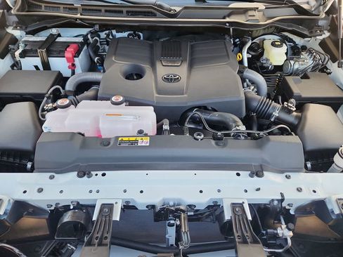 New 2026 Toyota Tundra SR5 image 13