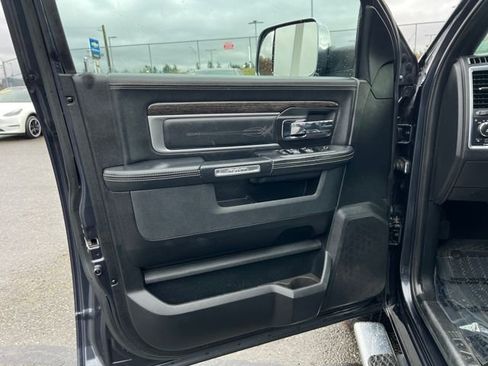 Used 2017 RAM 1500 Limited image 17