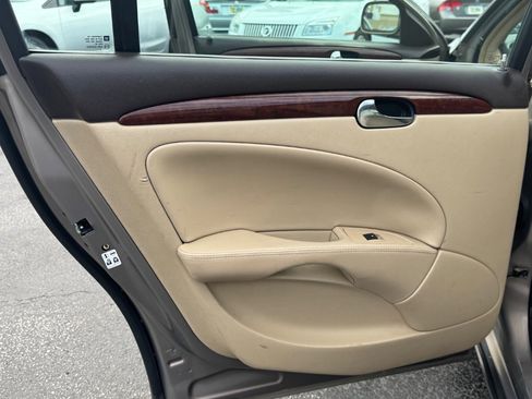 Used 2007 Buick Lucerne CX image 16