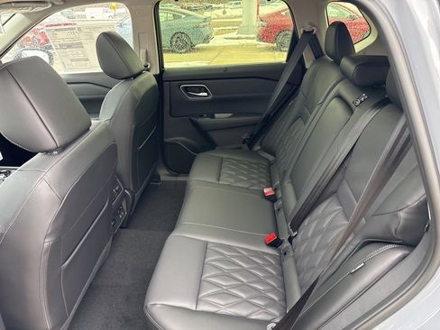 New 2026 Nissan Rogue Platinum image 20