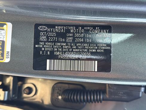 Used 2026 Hyundai Elantra SE FWD image 29