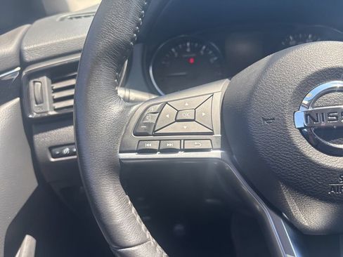Used 2018 Nissan Rogue Sport SL AWD/4WD image 20