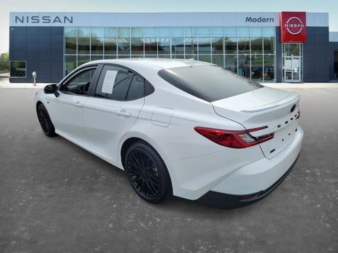 Used 2026 Toyota Camry LE w/ Convenience Package image 6