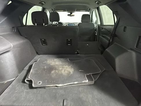 Used 2019 Chevrolet Equinox LT FWD image 28