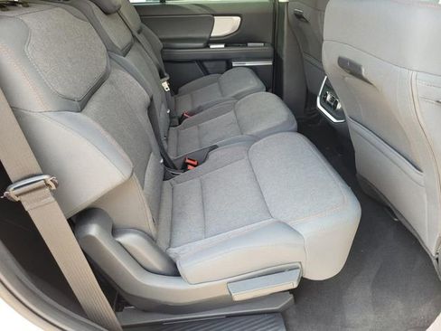 Used 2025 Ford Expedition Active image 13