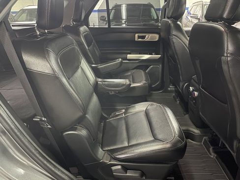 Certified 2022 Ford Explorer Limited w/ Limited Technology Package image 22