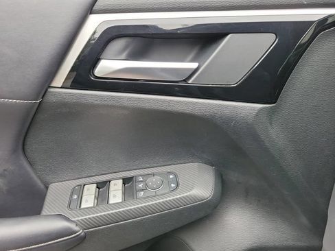 Used 2024 Mitsubishi Outlander SE FWD image 6
