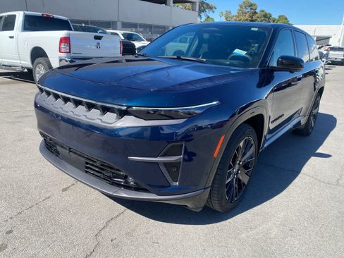 Used 2024 Jeep Wagoneer Launch Edition image 1