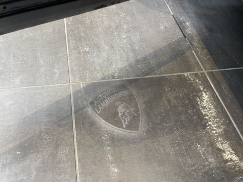 Used 2021 Lamborghini Urus image 19