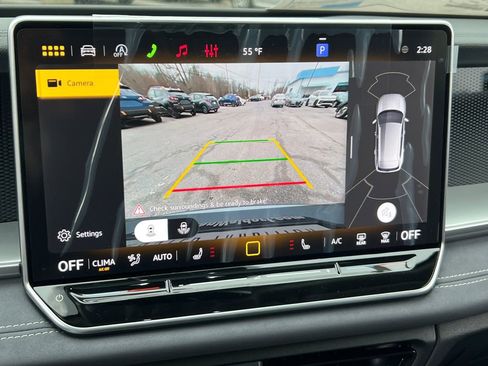 New 2026 Volkswagen Tiguan SE image 32