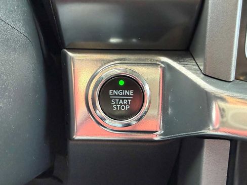 Used 2023 Ford F150 Lariat w/ Equipment Group 502A High image 18