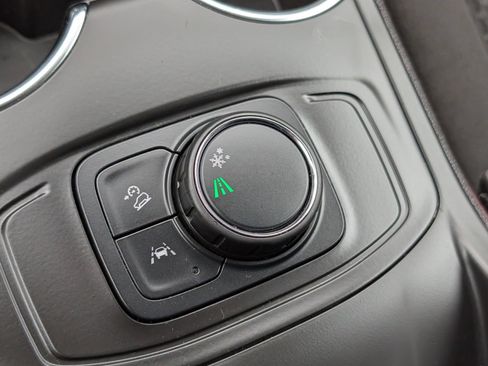 Used 2024 GMC Terrain SLE FWD image 26