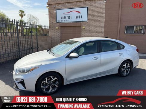 Used 2021 Kia Forte LXS FWD image 4