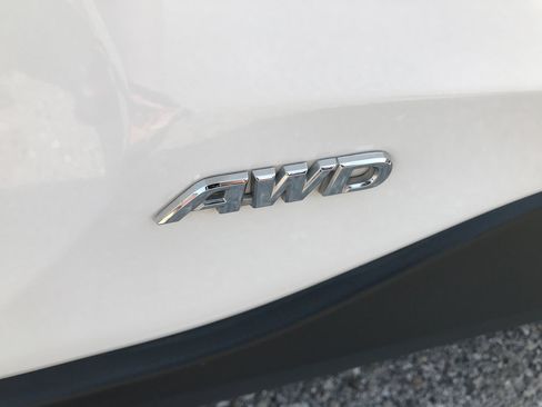 Used 2022 Toyota RAV4 XLE w/ Convenience Package AWD/4WD image 10