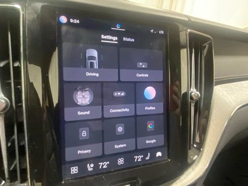 Certified 2025 Volvo XC60 B5 Ultra AWD/4WD image 20