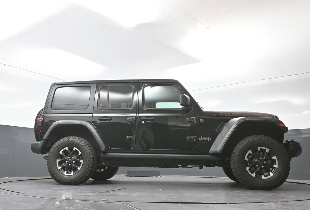 Used 2025 Jeep Wrangler Unlimited Rubicon AWD/4WD image 45
