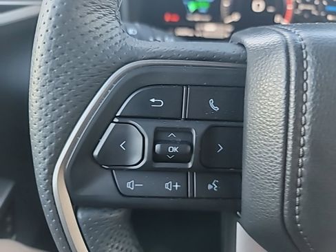 Used 2025 Toyota Sequoia 4WD image 28