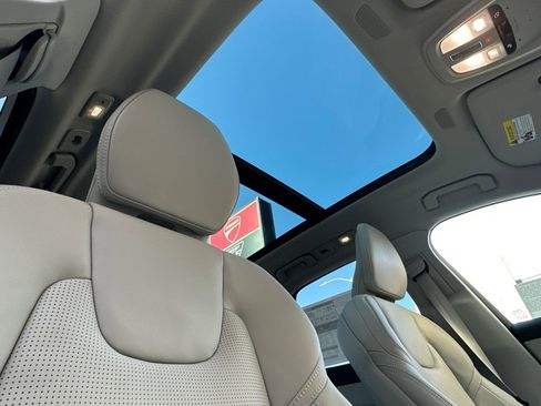 New 2026 Volvo XC60 B5 Ultra w/ Protection Package Premier AWD/4WD image 19