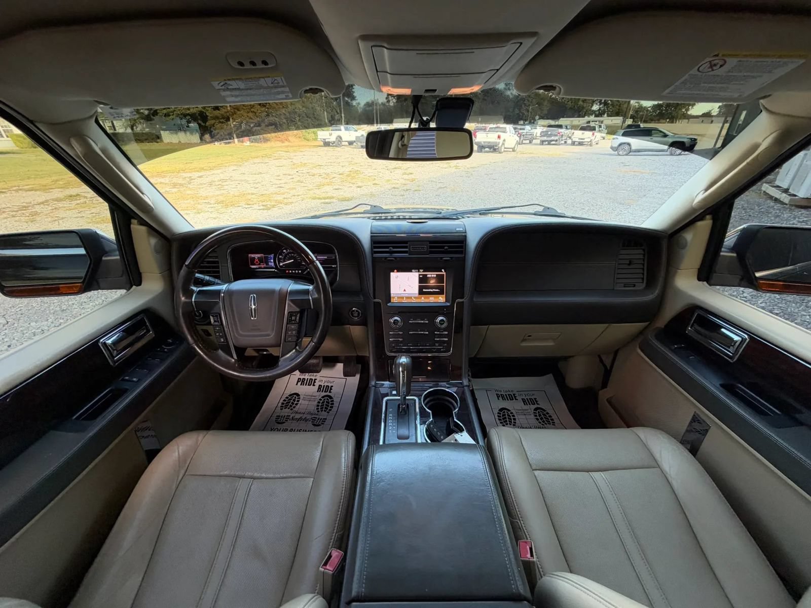 Used 2017 Lincoln Navigator L Reserve AWD/4WD image 11