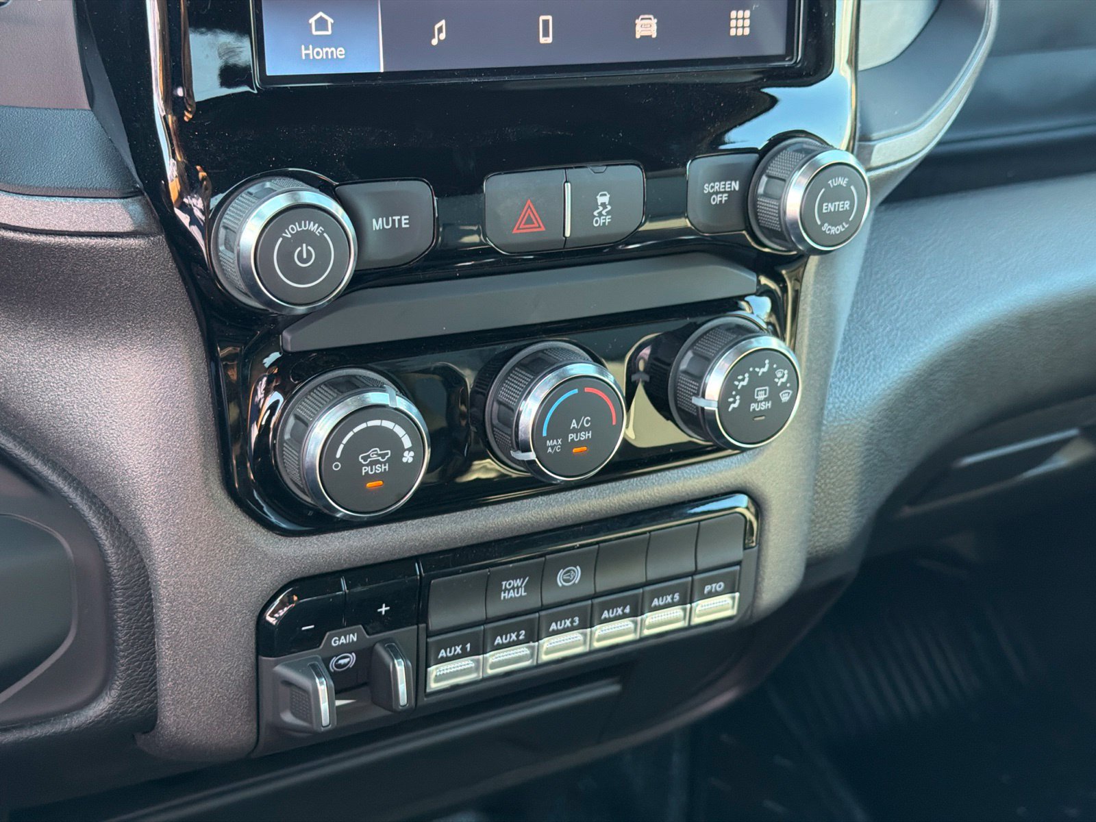New 2027 RAM 4500 Tradesman AWD/4WD image 21
