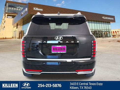 Used 2026 Hyundai Palisade Calligraphy image 7