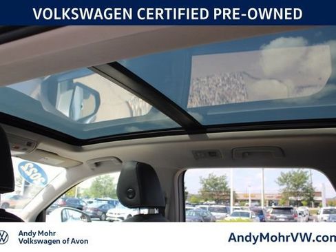 Used 2022 Volkswagen Taos SE w/ Panoramic Sunroof Package AWD/4WD image 28