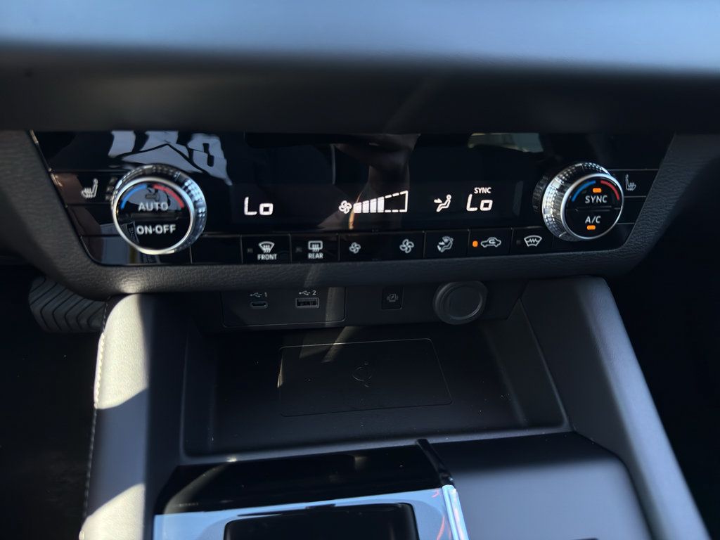 New 2026 Nissan Rogue SL AWD/4WD image 19
