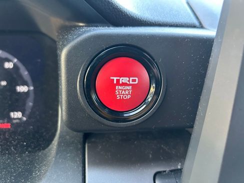 Used 2024 Toyota Tacoma TRD Sport image 27