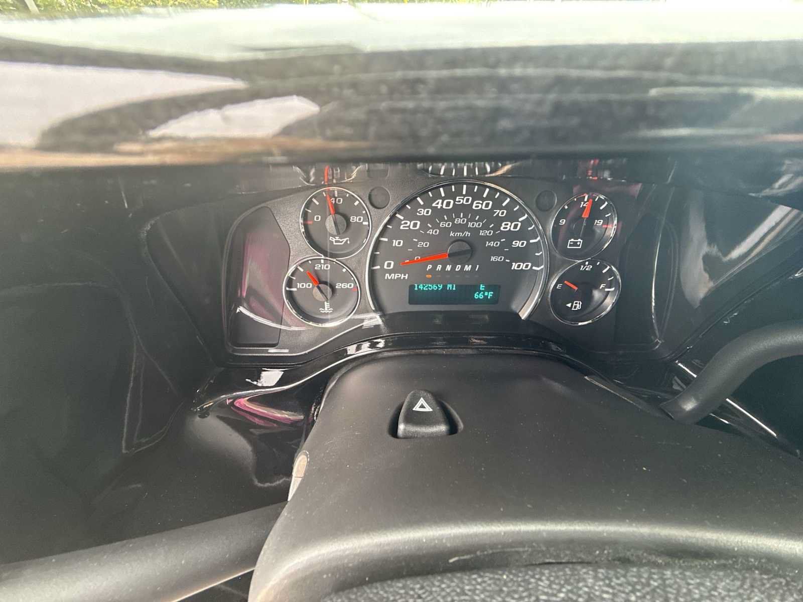 Used 2015 Chevrolet Express 2500 RWD image 12