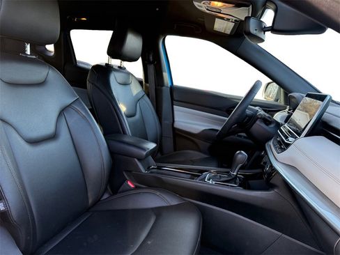 Certified 2024 Jeep Compass Limited image 15