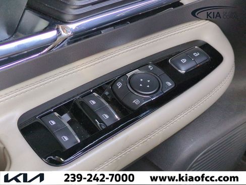 Used 2021 Lincoln Corsair AWD w/ Sport Package image 23