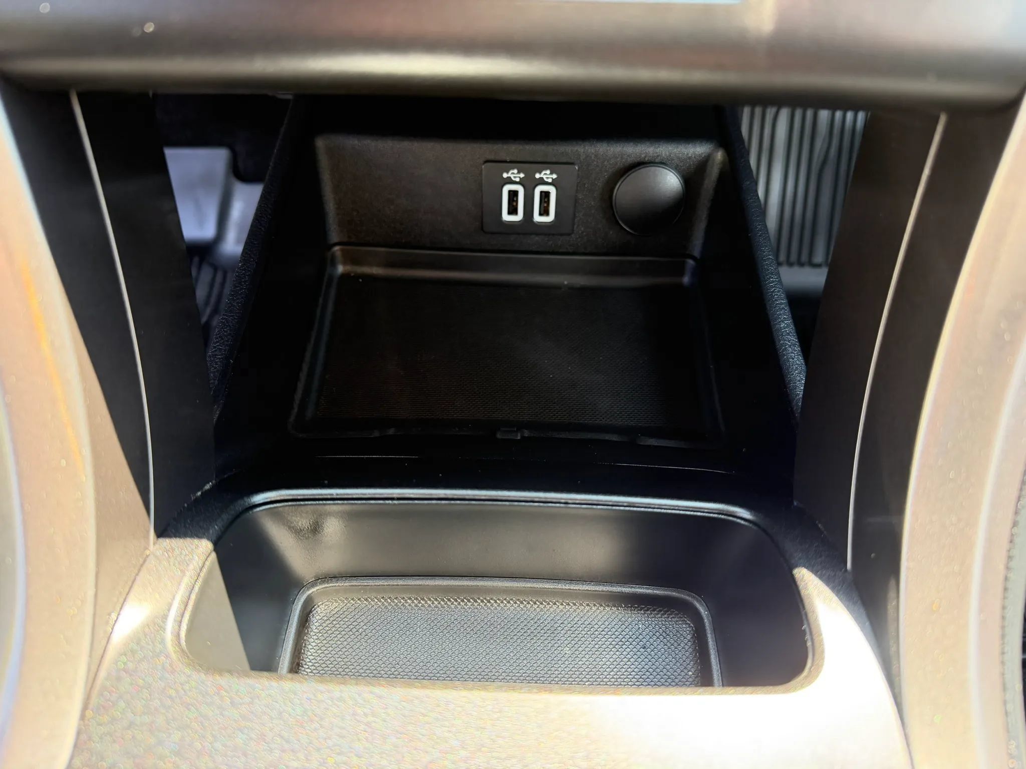 Used 2019 Ford Fusion SE FWD image 25