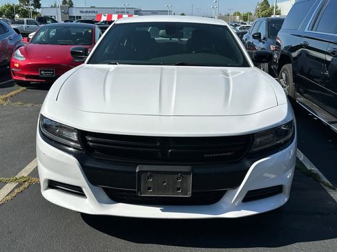 Used 2017 Dodge Charger SE w/ Blacktop Package RWD image 5