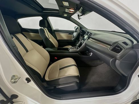 Used 2019 Honda Civic EX image 30